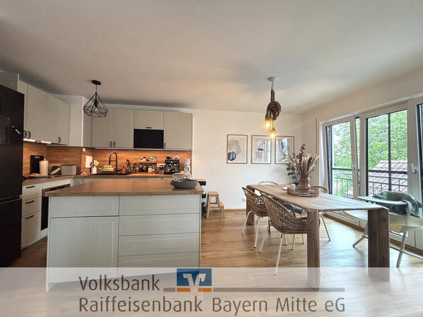 Moderne 3-Zimmer Wohnung mit Balkon und Stellplatz, 85051 Ingolstadt