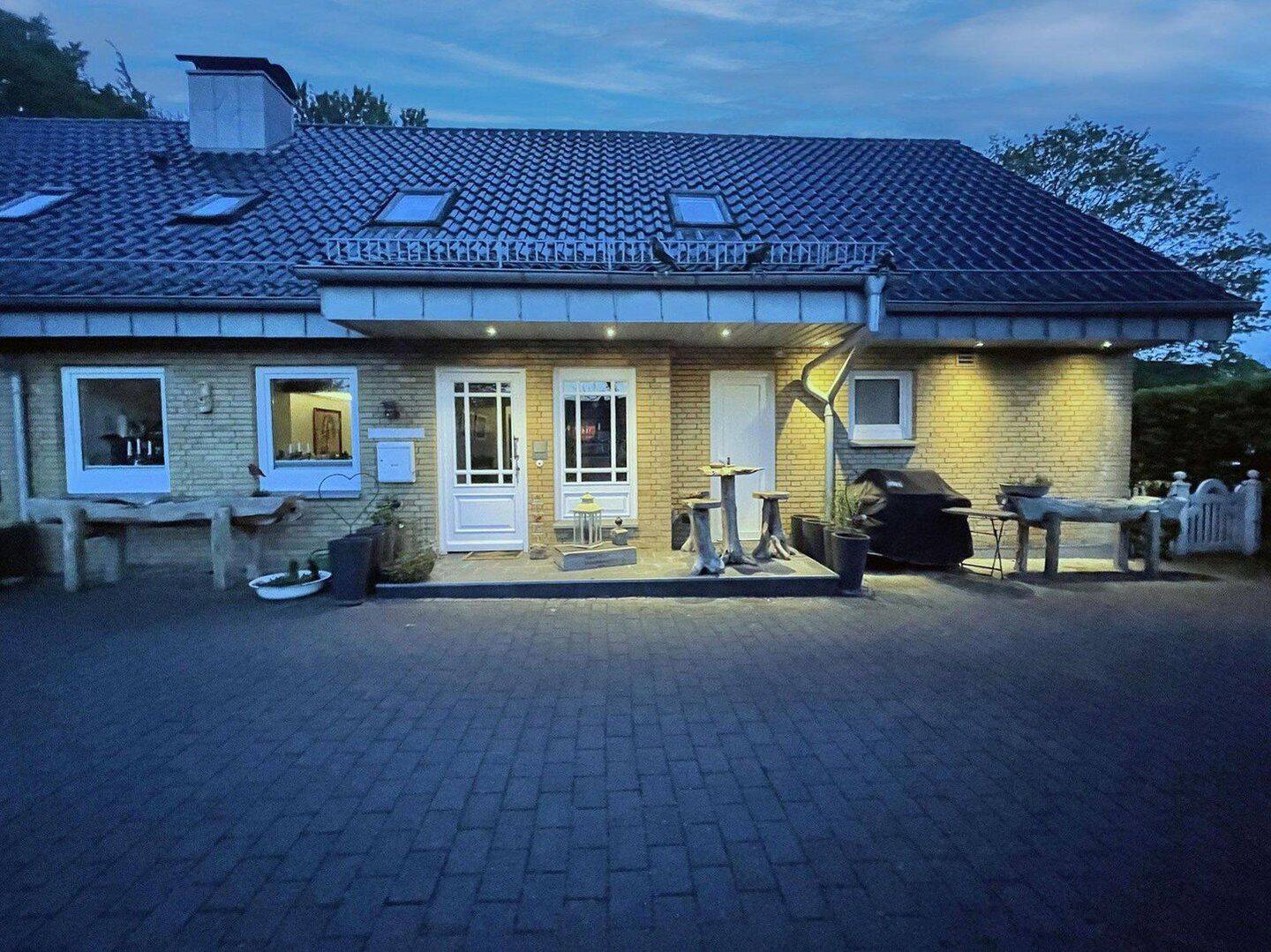 Großes Haus in Harrislee, nahe der dänischen Grenze/Stor villa til salg i Harreslev, 24955 Harrislee