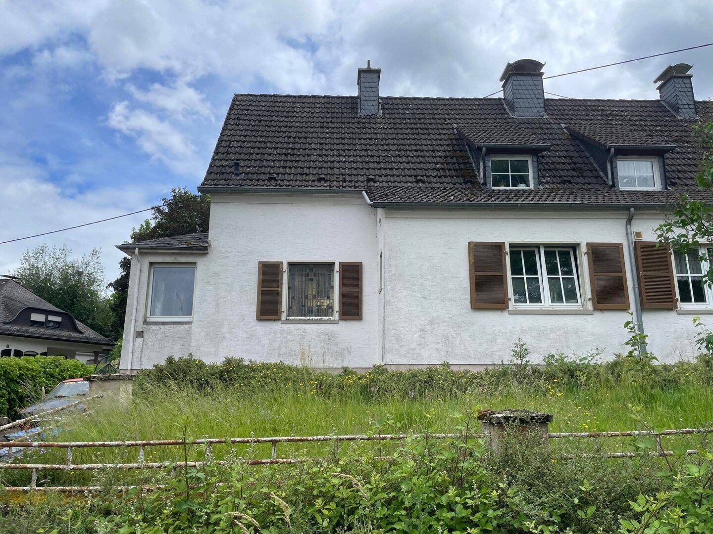 Doppelhaus mit schönem Grundstück in gefragter Wohnlage, 54528 Salmtal