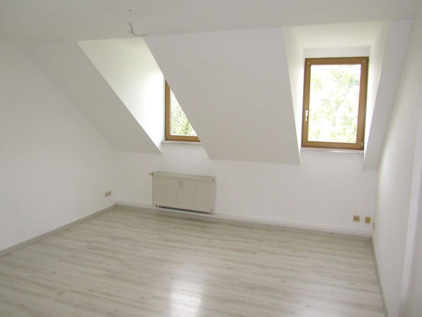 Schicke 2-Raumwohnung zu vermieten!, 8427 Fraureuth