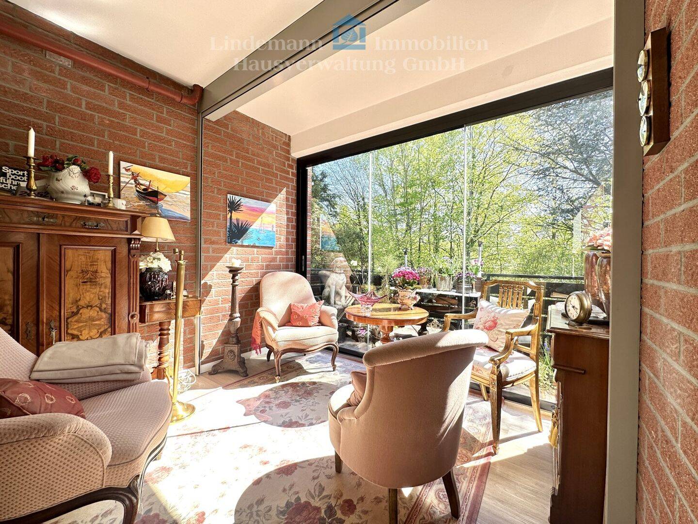 Selber einziehen und den Sommer genießen. 2021 modernisiert, Wintergarten & Garage.