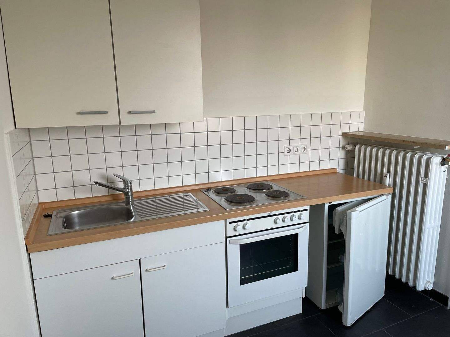 Sehr geräumige 1-Zimmer-Wohnung mit Einbauküche im Stadtteil Rennweg – Sulzbacher Straße, 90489 Nürnberg (Gärten bei Wöhrd Rennweg Veilhof Wöhrd)