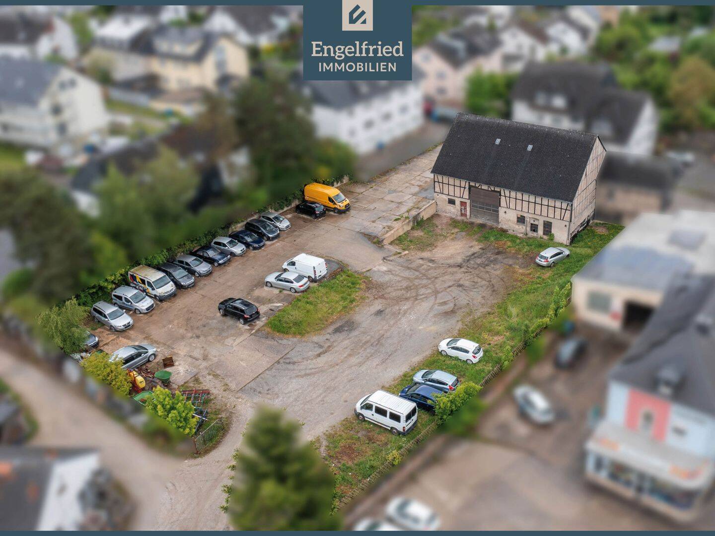 Großflächiges Baugrundstück mit Scheune, Garagen und Entwicklungsperspektive in der Kreisstadt, 55469 Simmern/Hunsrück