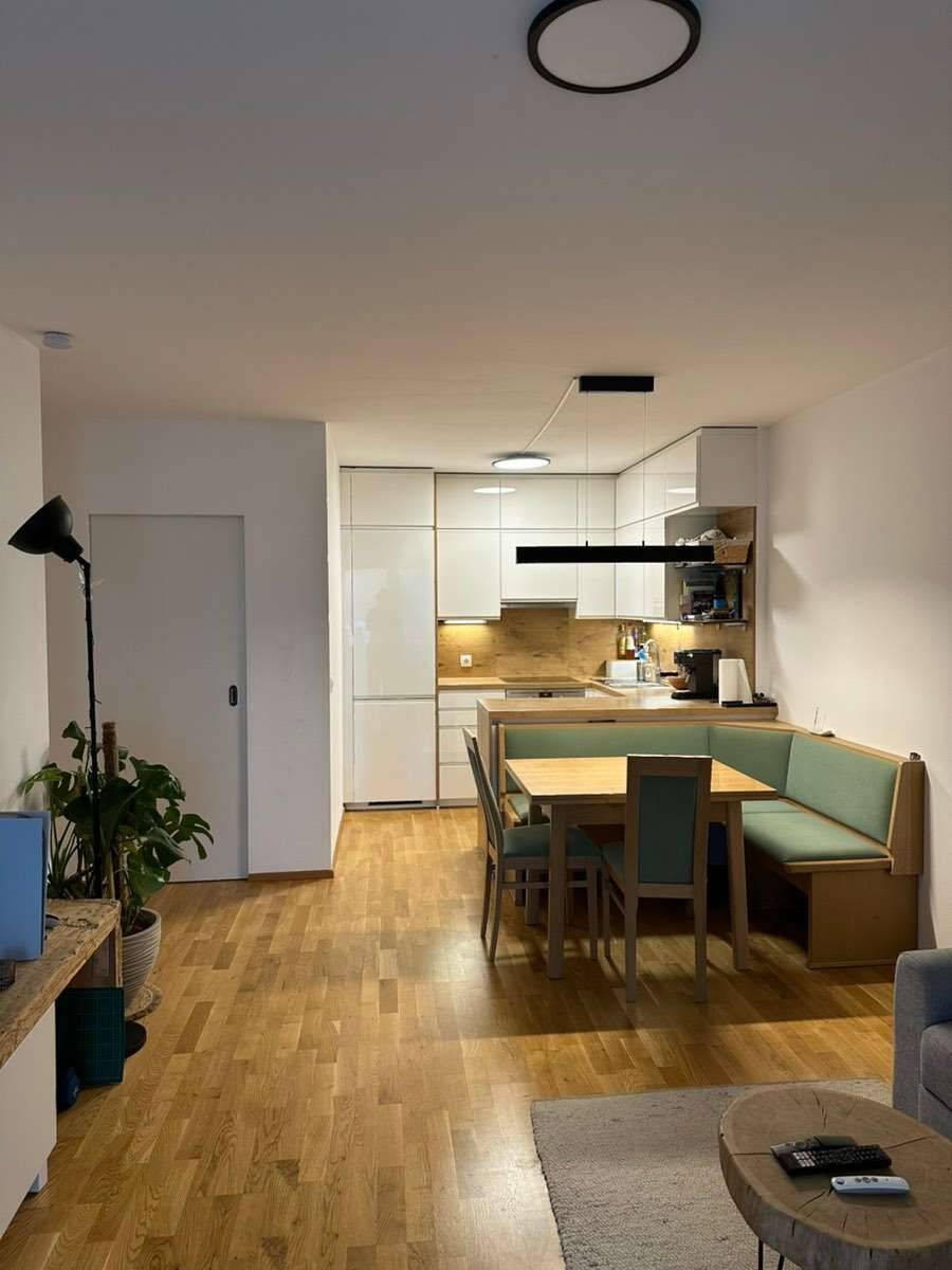 Wohnung in ruhiger Lage mit großem Balkon und Parkplatz, 35447 Reiskirchen