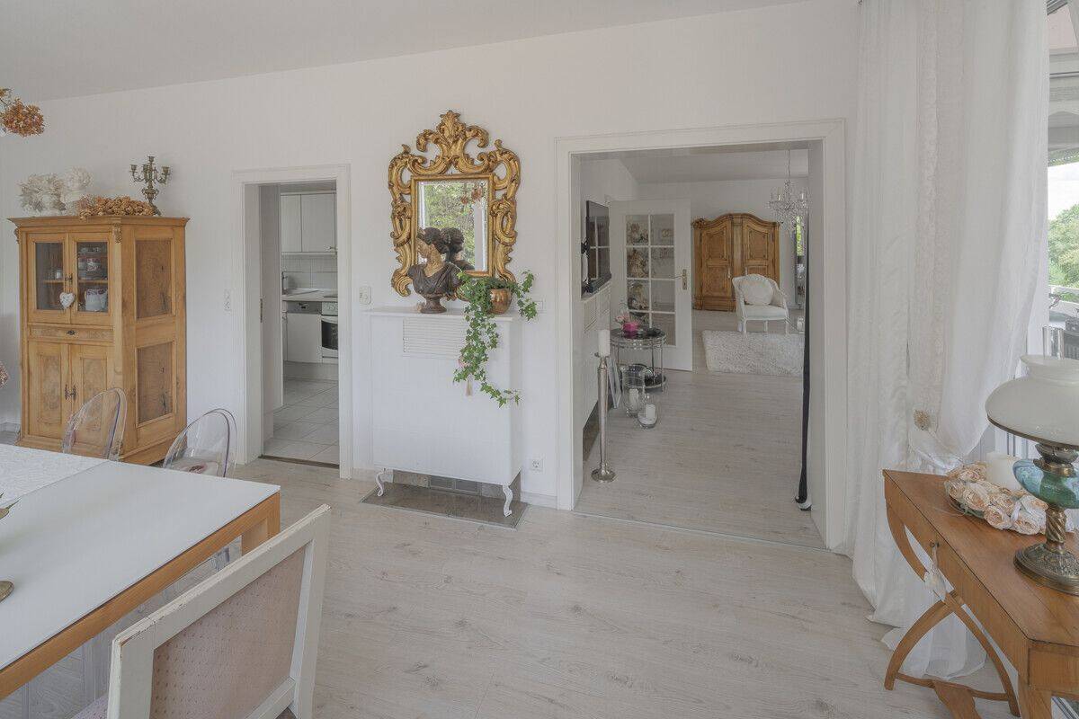 Bungalow am Stadtrand mit Weit- und Ausblicken, inklussive Einliegerwohnung, 78056 Villingen-Schwenningen