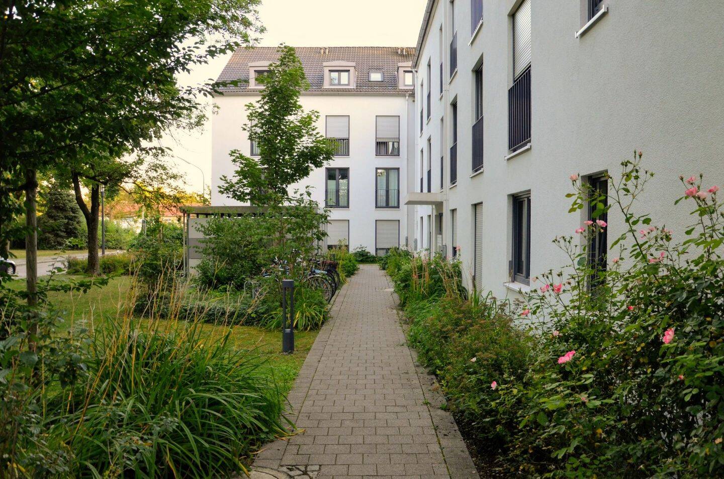 Exklusive 4-Zimmer Wohnung mit Balkon in München-Feldmoching, 80995 München (Allach-Untermenzing Feldmoching-Hasenbergl Moosach)