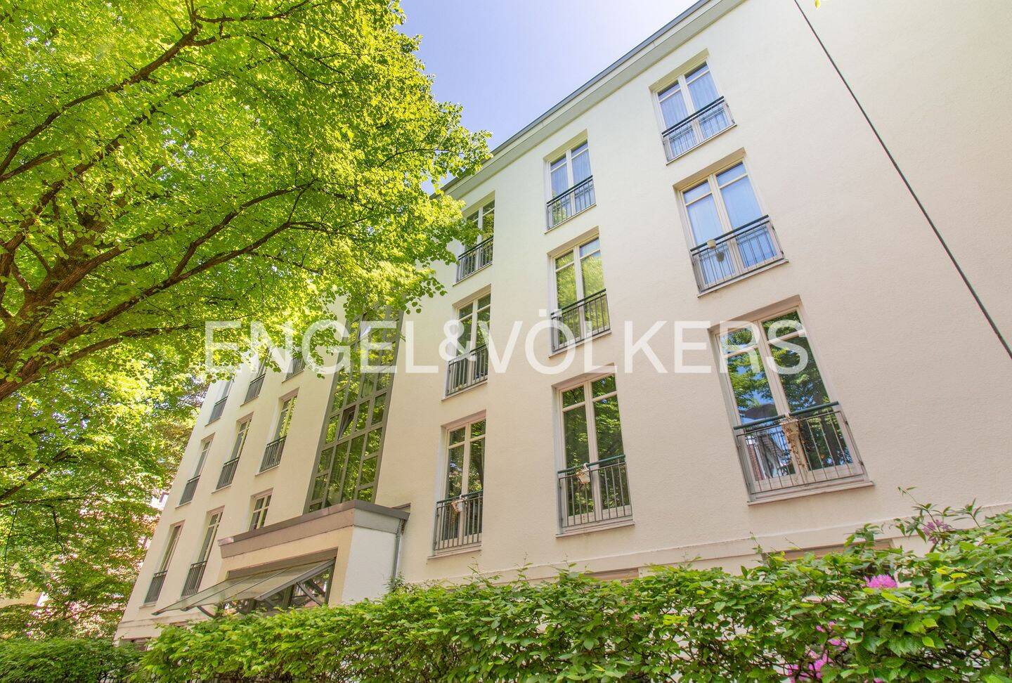 Komfort & Ruhe: Endetage mit Aufzug und Stellplatz!, 20249 Hamburg (Hamburg-Nord Eppendorf Harvestehude Hoheluft-Ost Winterhude)