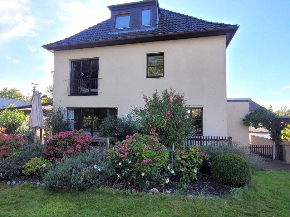 Großzügiges Einfamilienhaus auf wunderschönem, parkähnlichen Grundstück, 38114 Braunschweig (Braunschweig Ölper)