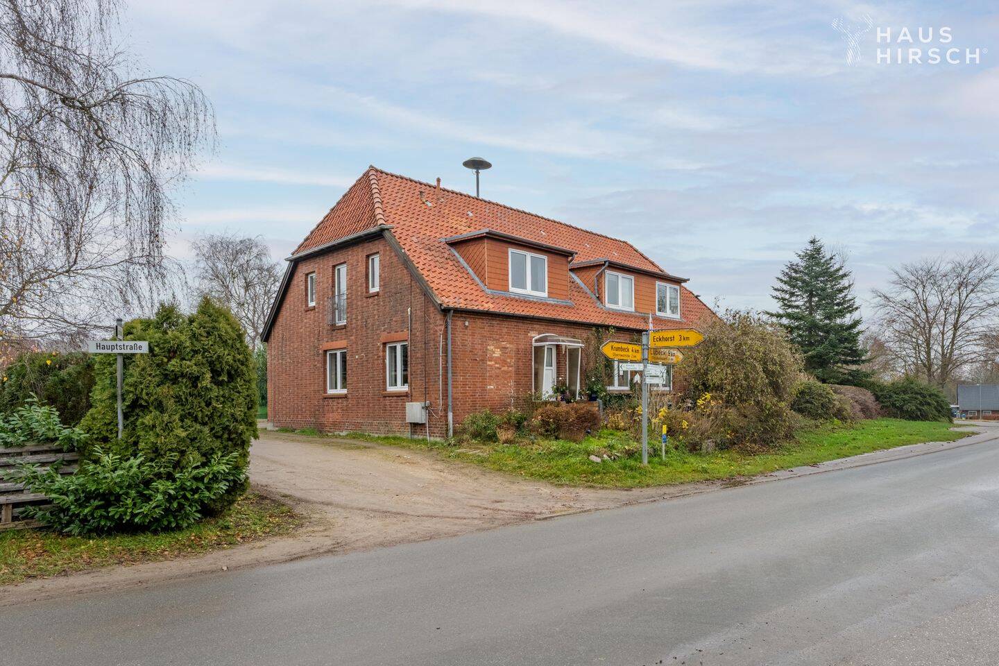 Spannendes Mehrfamilienhaus mit Entwicklungspotential, 23617 Stockelsdorf