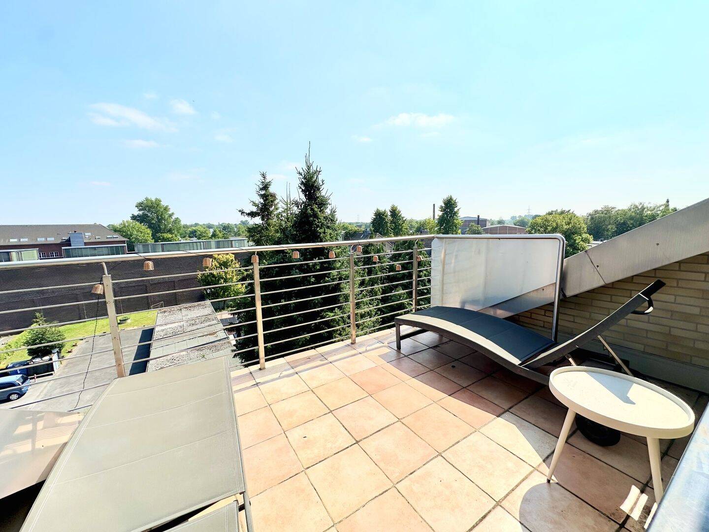 Gut geschnittene 3-Zimmer-Wohnung mit Sonnenbalkon, Aufzug und Stellplatz, 40721 Hilden (Unterbach)