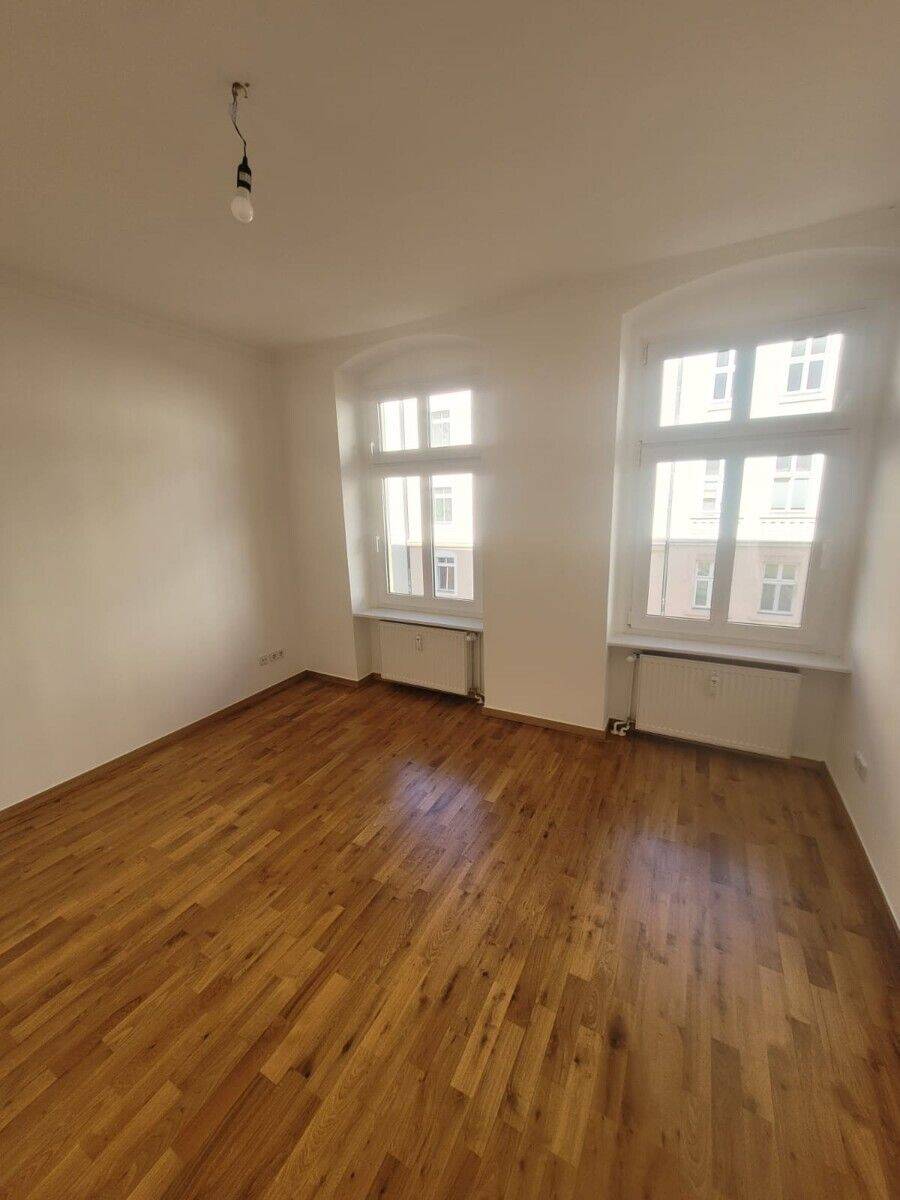 Gutenbergstr. helle 2-Zi-Altbau-Whg. mit EBK und Balkon im 1. OG per SOFORT zu VERMIETEN, 14776 Brandenburg an der Havel