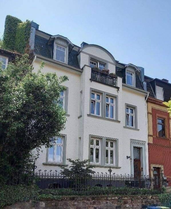 Auch zur Eigennutzung? Stilvolles Mehrfamilienhaus in ruhiger, bevorzugter, Wohnlage von ALT – Saarbrücken, 66117 Saarbrücken