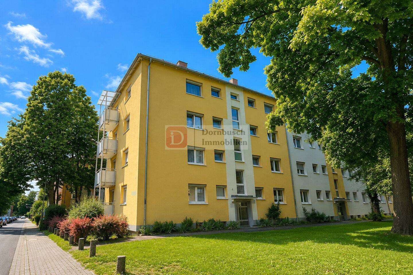 Top!! Charmante 1,5-Zimmer-Wohnung mit Loggia & EBK in attraktiver Lage, 60435 Frankfurt am Main