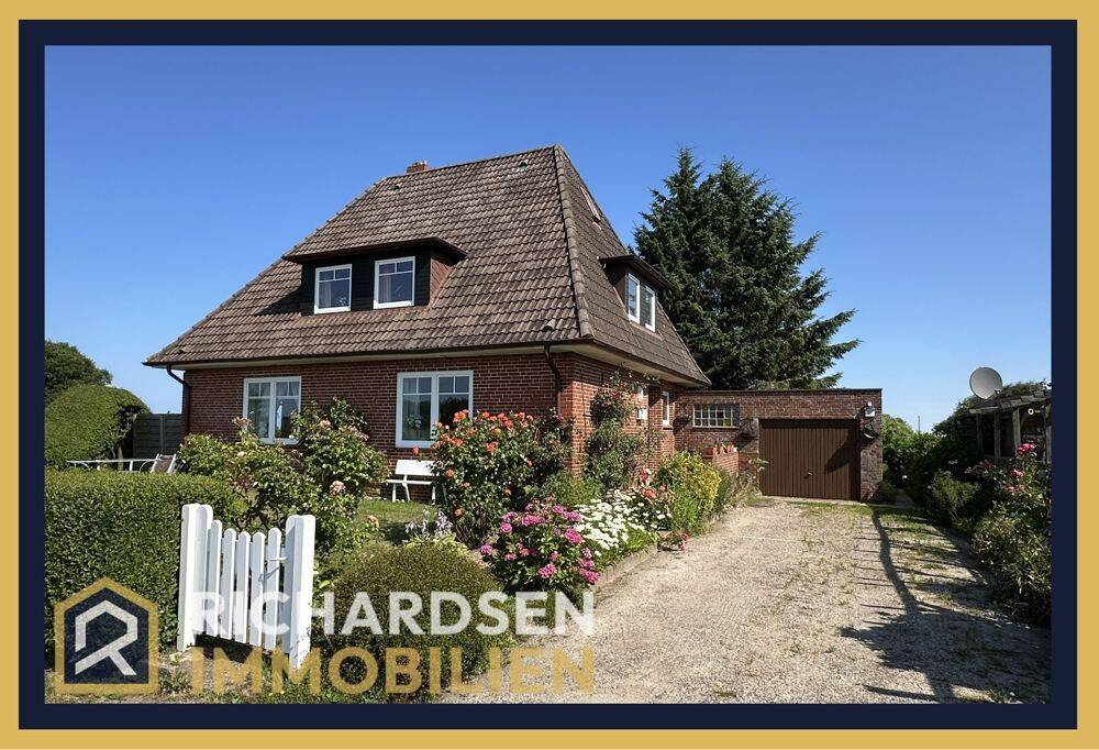 Gepflegtes Einfamilienhaus mit großem Garten, Garage und viel Potential in Morsum / Sylt, 25980 Sylt
