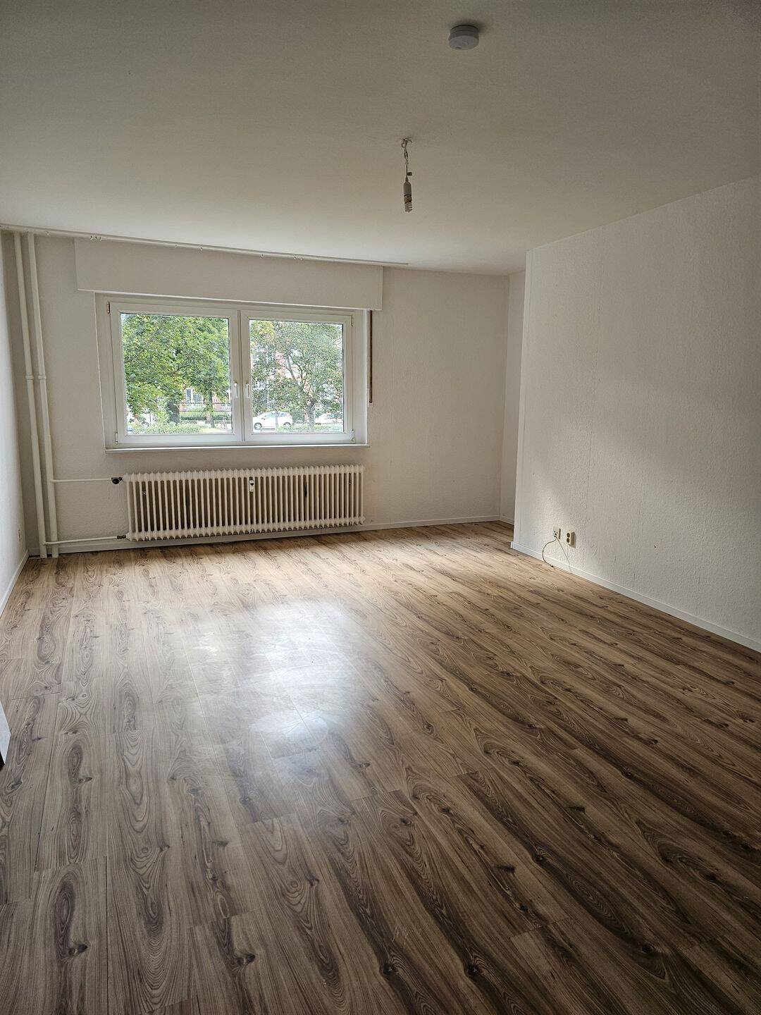Zu vermieten Einzimmerwohnung im Hochparterre mit PKW Stellplatz, 13403 Berlin (Reinickendorf Kolonie Erholung Kolonie Gartenfreunde Tegel Wittenau)