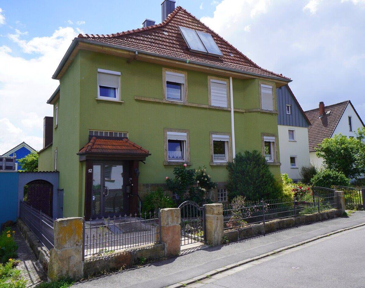Gepflegtes 1-2-Familien-Haus mit großem Garten in Michelau, 96247 Michelau i. OFr.