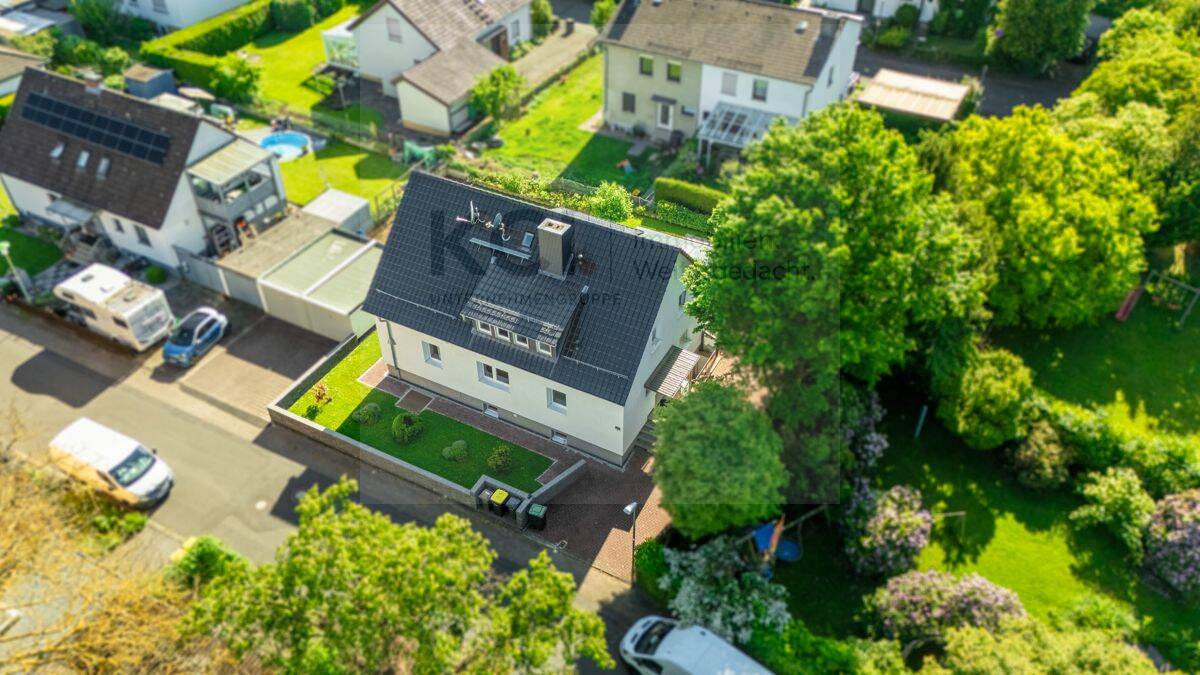 Seltene Gelegenheit – Bezugsfreies Zweifamilienhaus in begehrter Lage von Kirchditmold – sofort einziehen, vermieten oder weiterentwickeln, 34130 Kassel (Harleshausen Kirchditmold)
