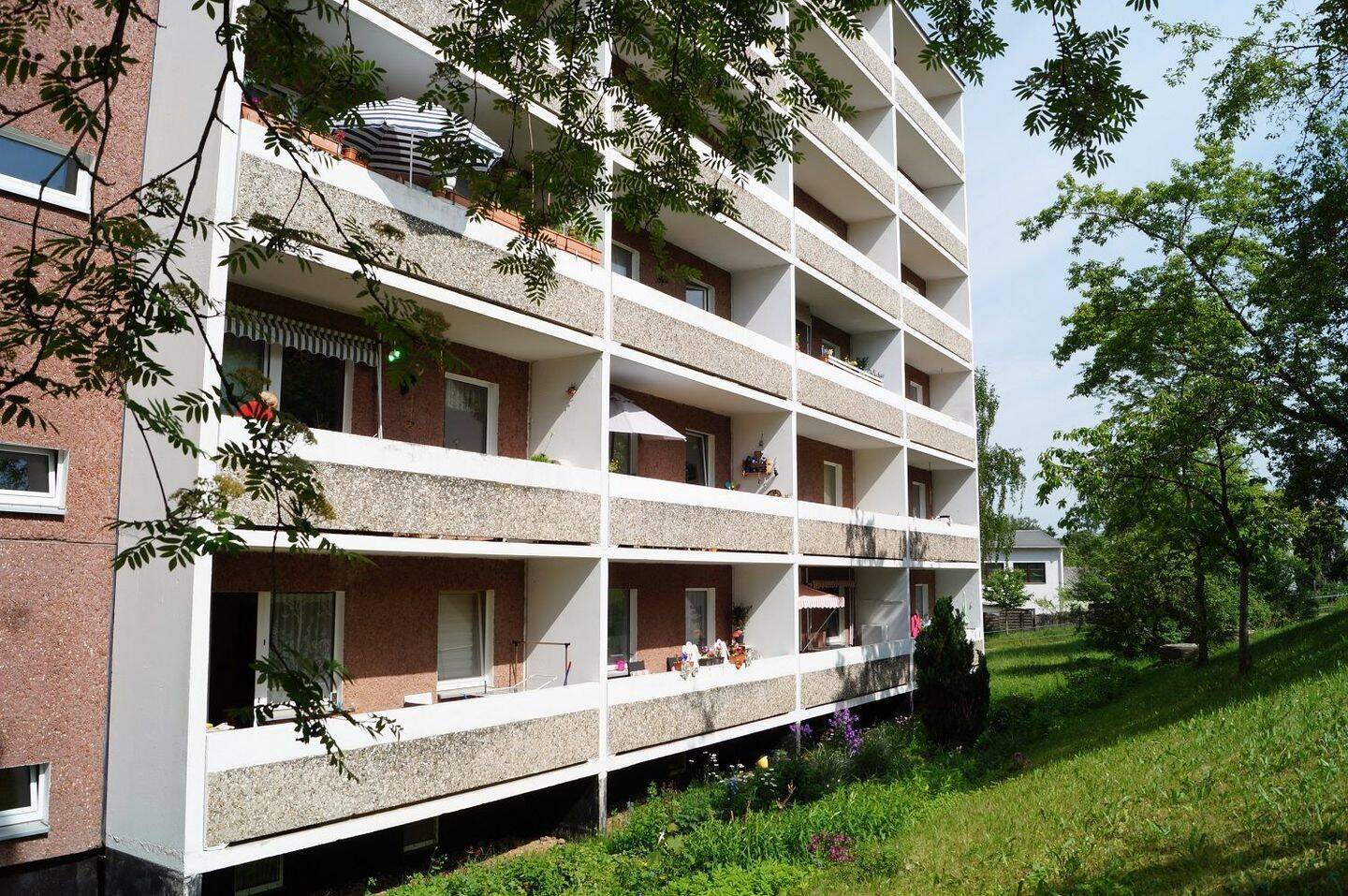 Generationsgerechte 1,5-Raumwohnung mit Aufzug und Balkon, 7381 Pößneck
