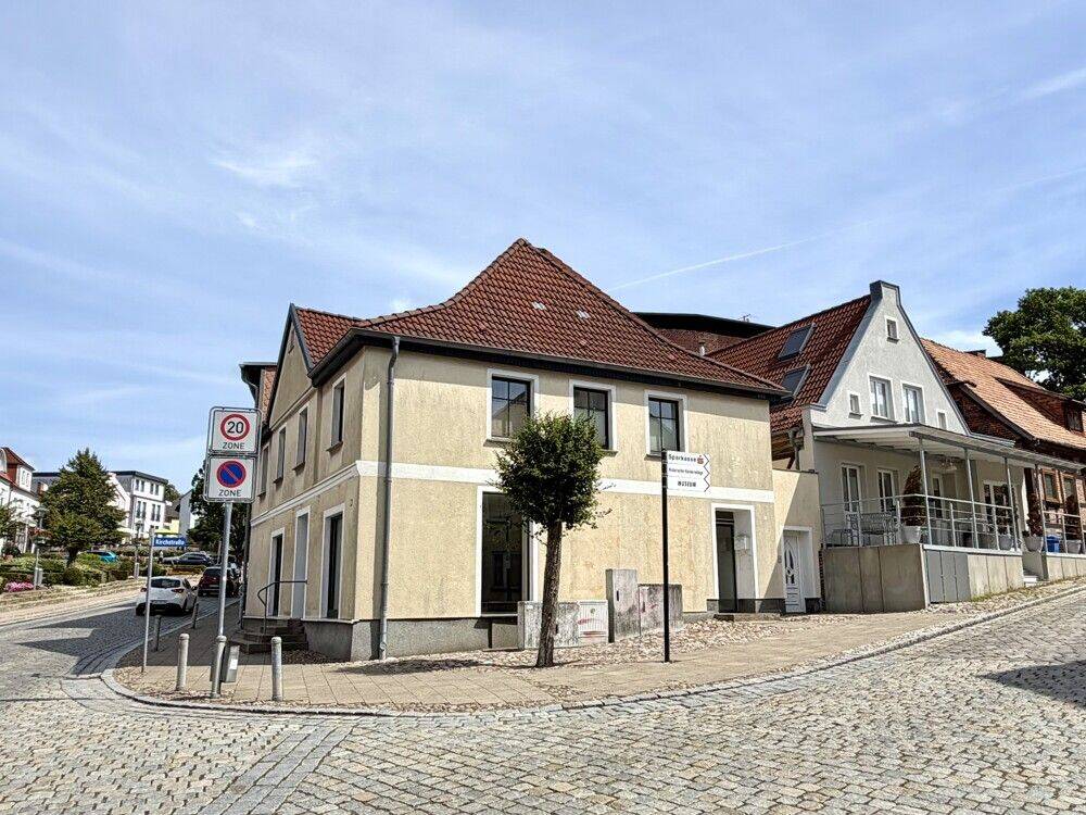 Wohn- und Geschäftshaus mit viel Potenzial direkt im Zentrum von Bergen, 18528 Bergen auf Rügen