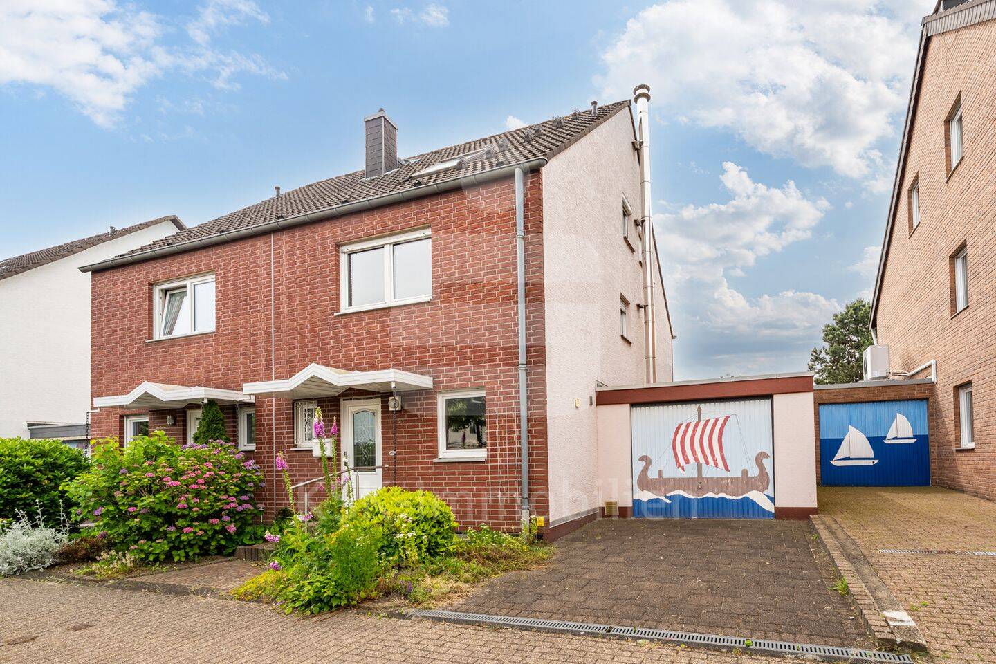 Charmante Doppelhaushälfte in familienfreundlicher Wohnlage von Kerpen-Sindorf!, 50170 Kerpen