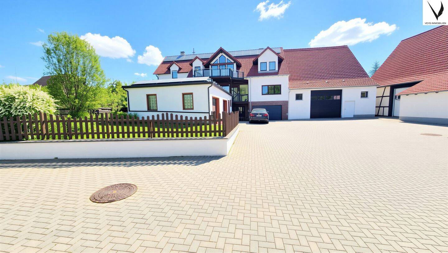 Mehrfamileinhaus mit vielseitiger Nutzungsmöglichkeit – 3 Wohnungen, 97950 Großrinderfeld