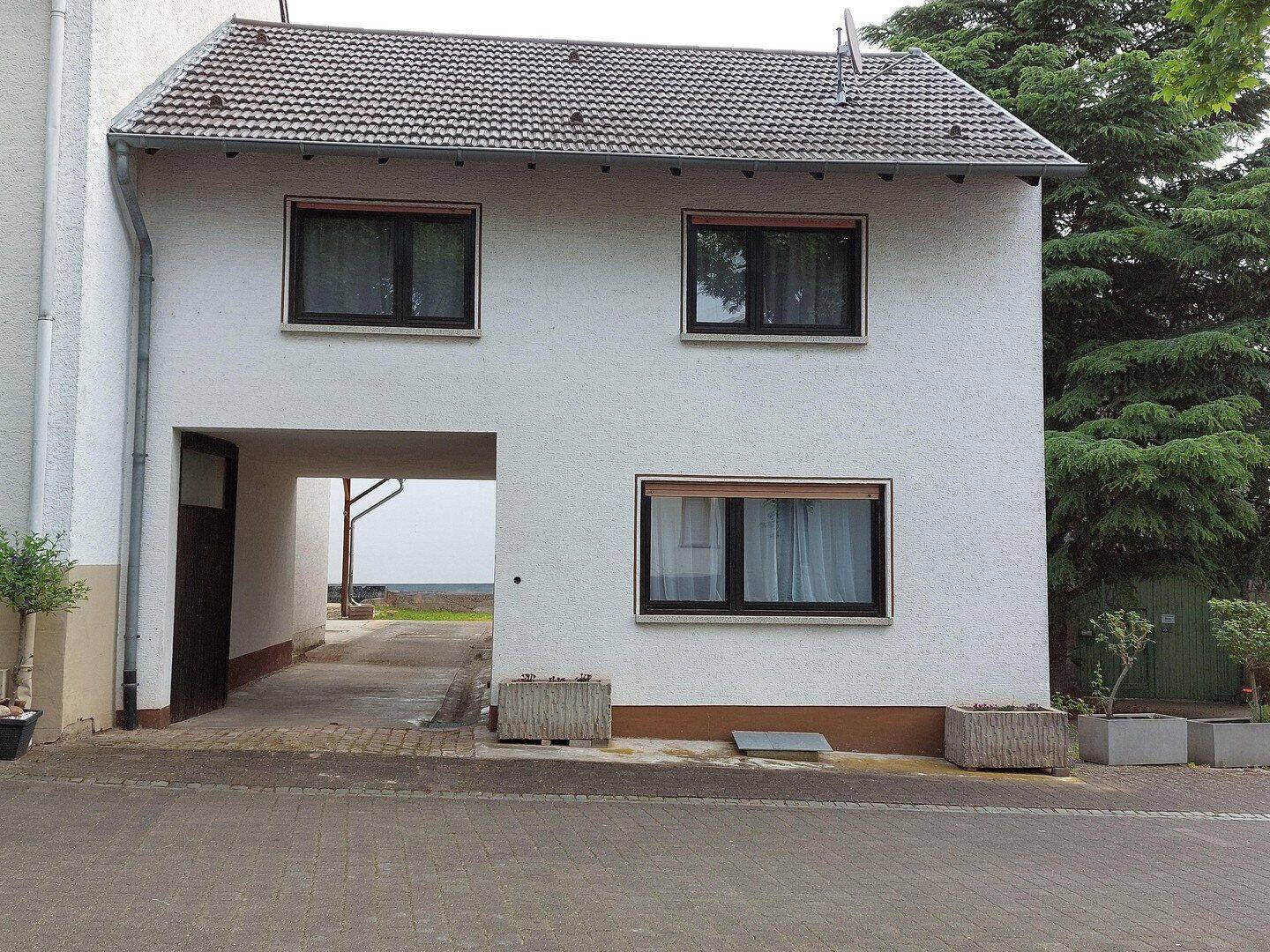 Ehemaliger Vierseitenhof mit Hufschmiede PROVISIONSFREI in Langenlonsheim zu verkaufen, 55450 Langenlonsheim