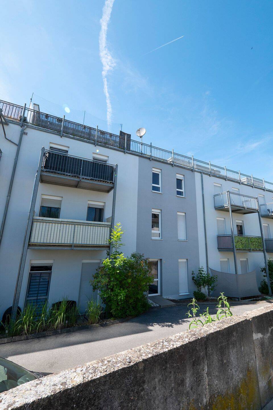 5-Zimmer-Maisonettewohnung , zwei Balkone, zwei Terrassen und zwei Tiefgaragenstellplätze in Stegaurach, 96135 Stegaurach