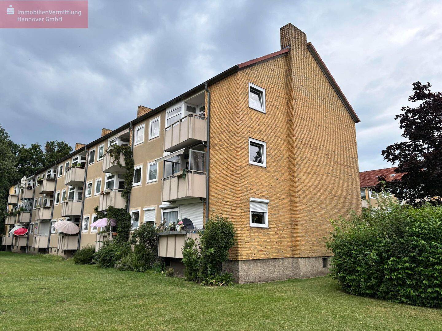 Komfortable Wohnung mit Einbauküche und Balkon in Hannover, 30655 Hannover