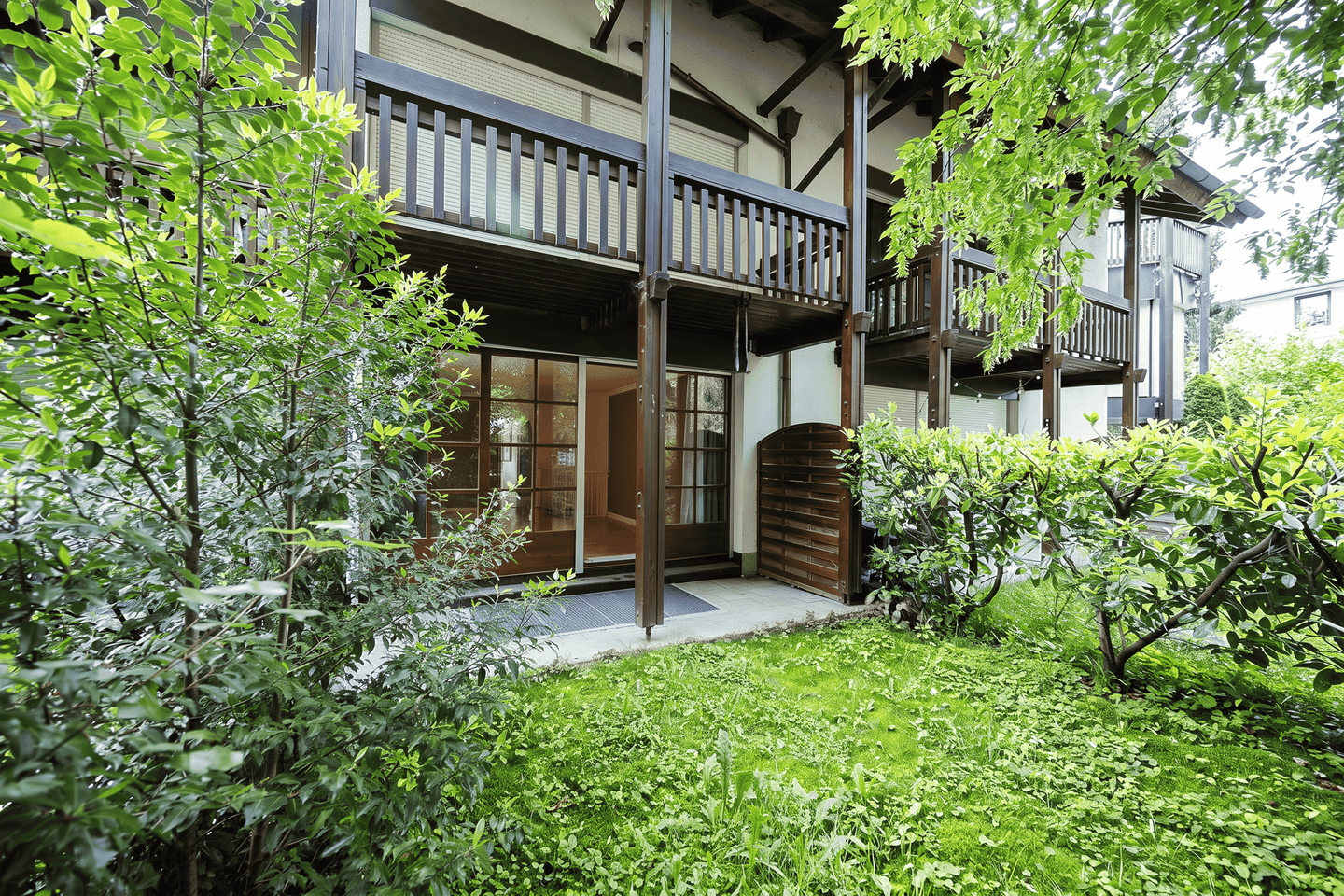 Bezugsfreie 3-Zimmer-Maisonette mit Terrasse & Gartenblick in München-Solln – 81479 München – Bild 1 von 11