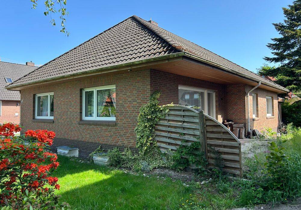 Osternburg – Bezugsfreier Bungalow mit 2 Schlafräumen + Vollkeller. Ideal für den kleinen Haushalt!, 26135 Oldenburg (Oldb) (Kreyenbrück Krusenbusch Neuenwege Osternburg Tweelbäke)
