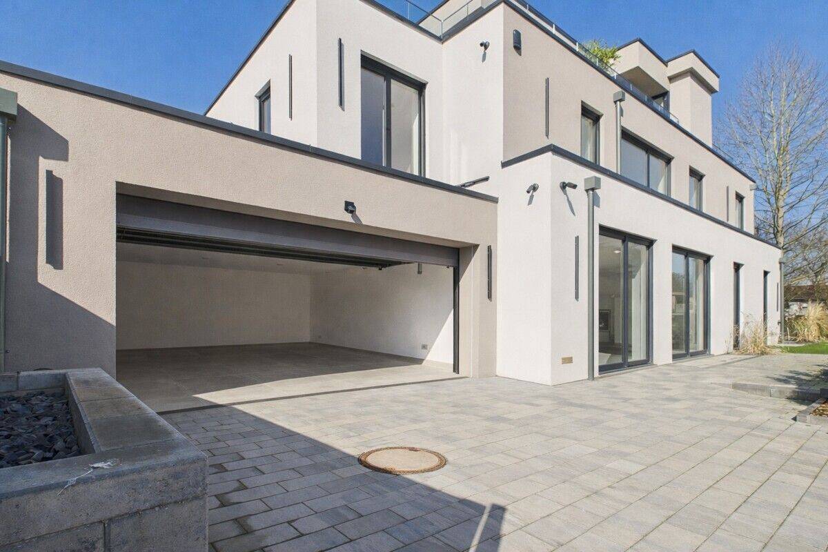 Exklusive Architektenvilla mit Aufzug, Wellnessbereich und High-End-Ausstattung, 66663 Merzig