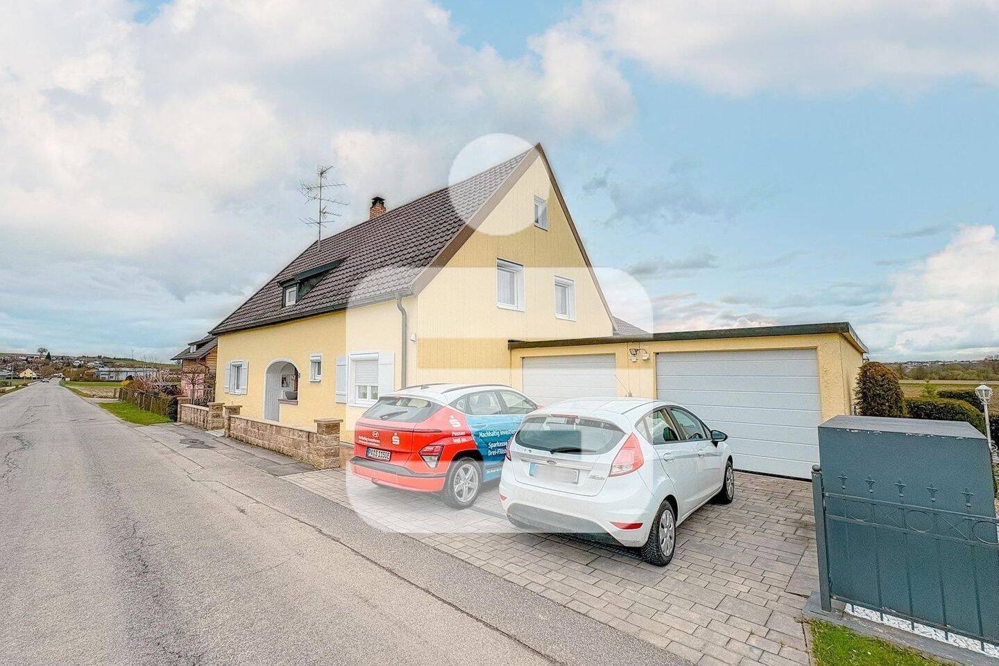 Lichtdurchflutetes Familienhaus mit Wintergarten & Blick ins Grüne nähe Bad Griesbach, 94086 Bad Griesbach i. Rottal