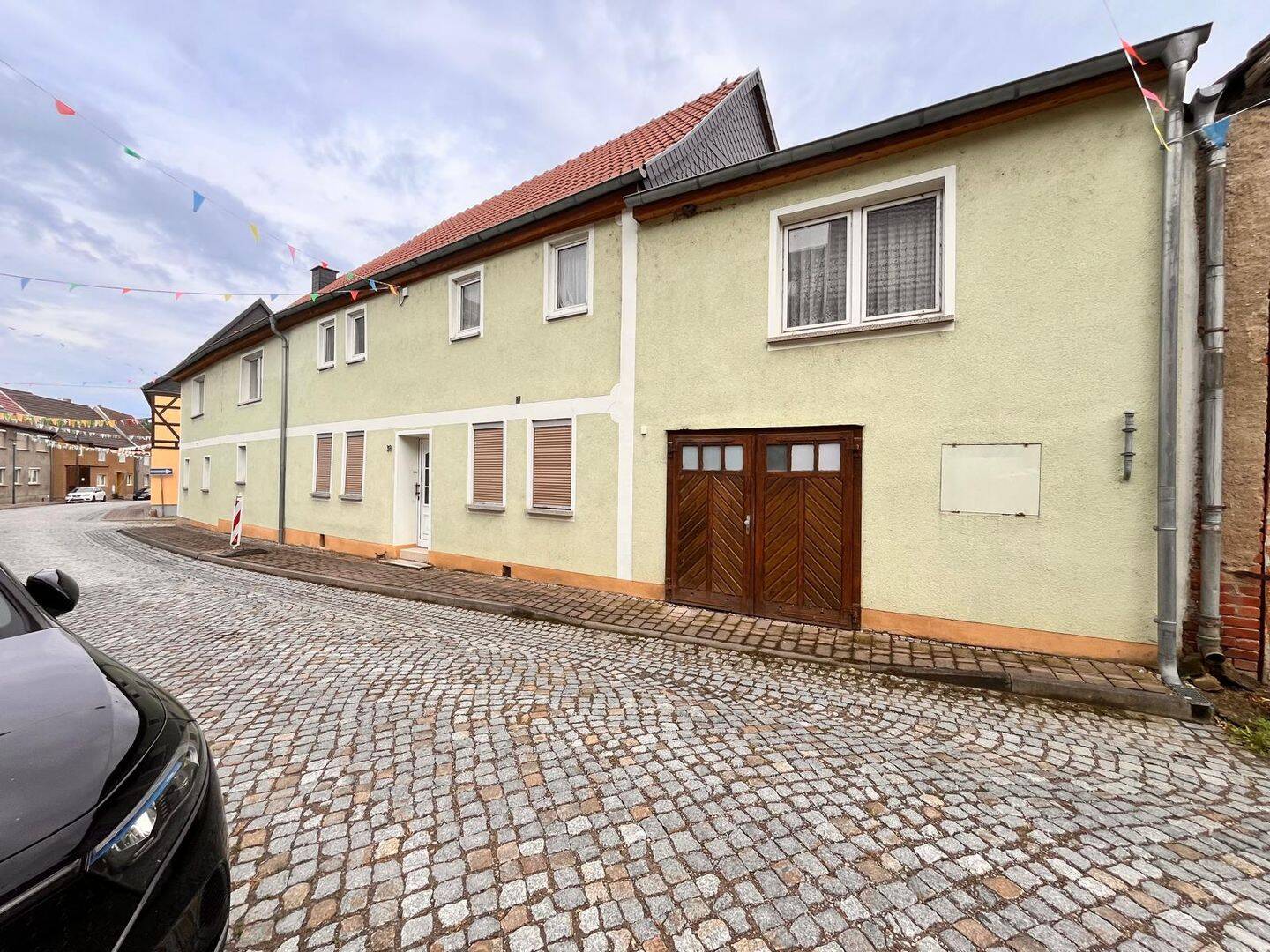 Geräumiges Zweifamilienhaus im Ortskern von Vogelsberg(Thüringen), 99610 Vogelsberg