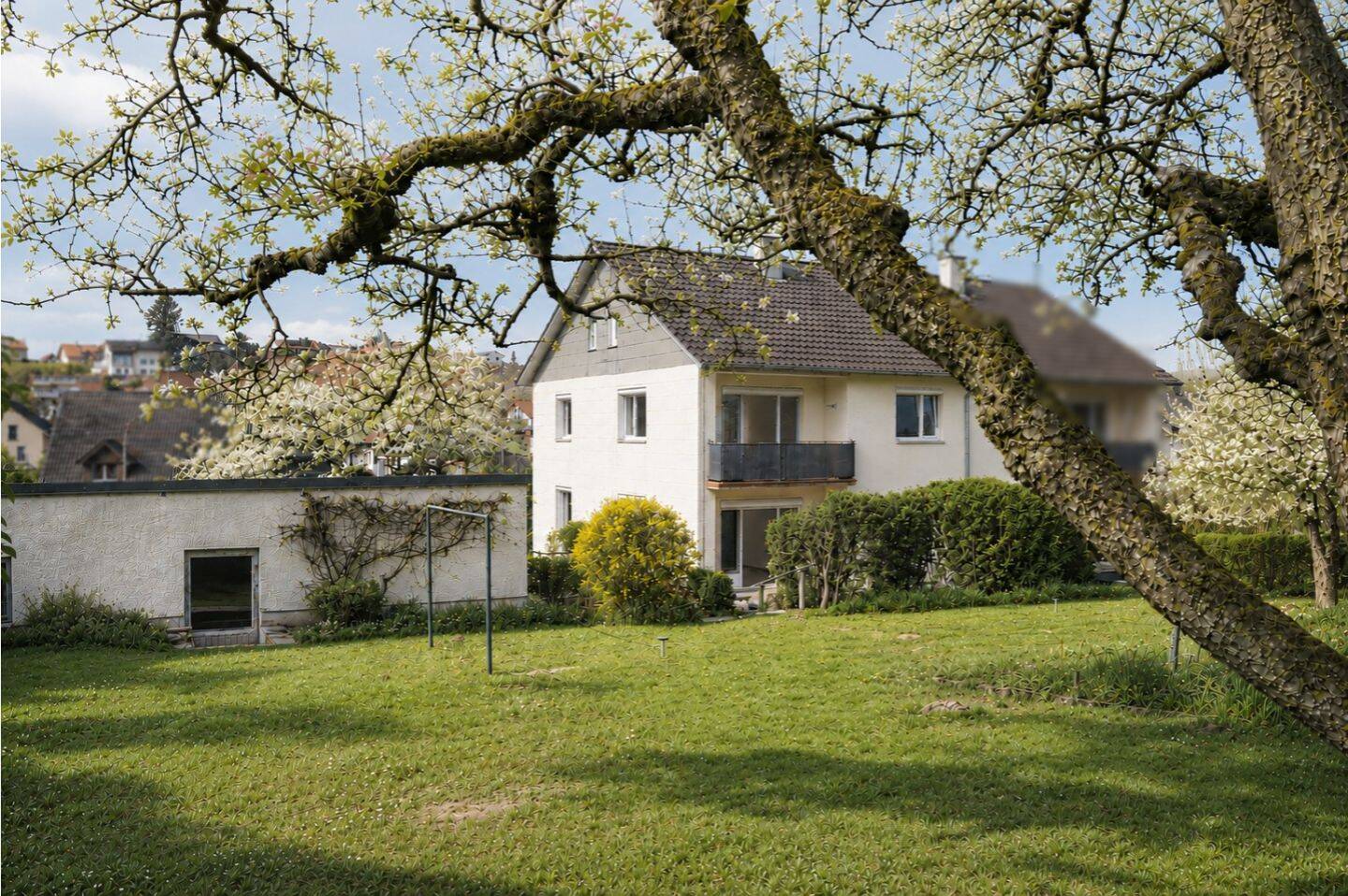 Doppelhaushälfte mit großem Garten in ruhiger Lage von Rottenburg an der Laaber, 84056 Rottenburg a.d. Laaber
