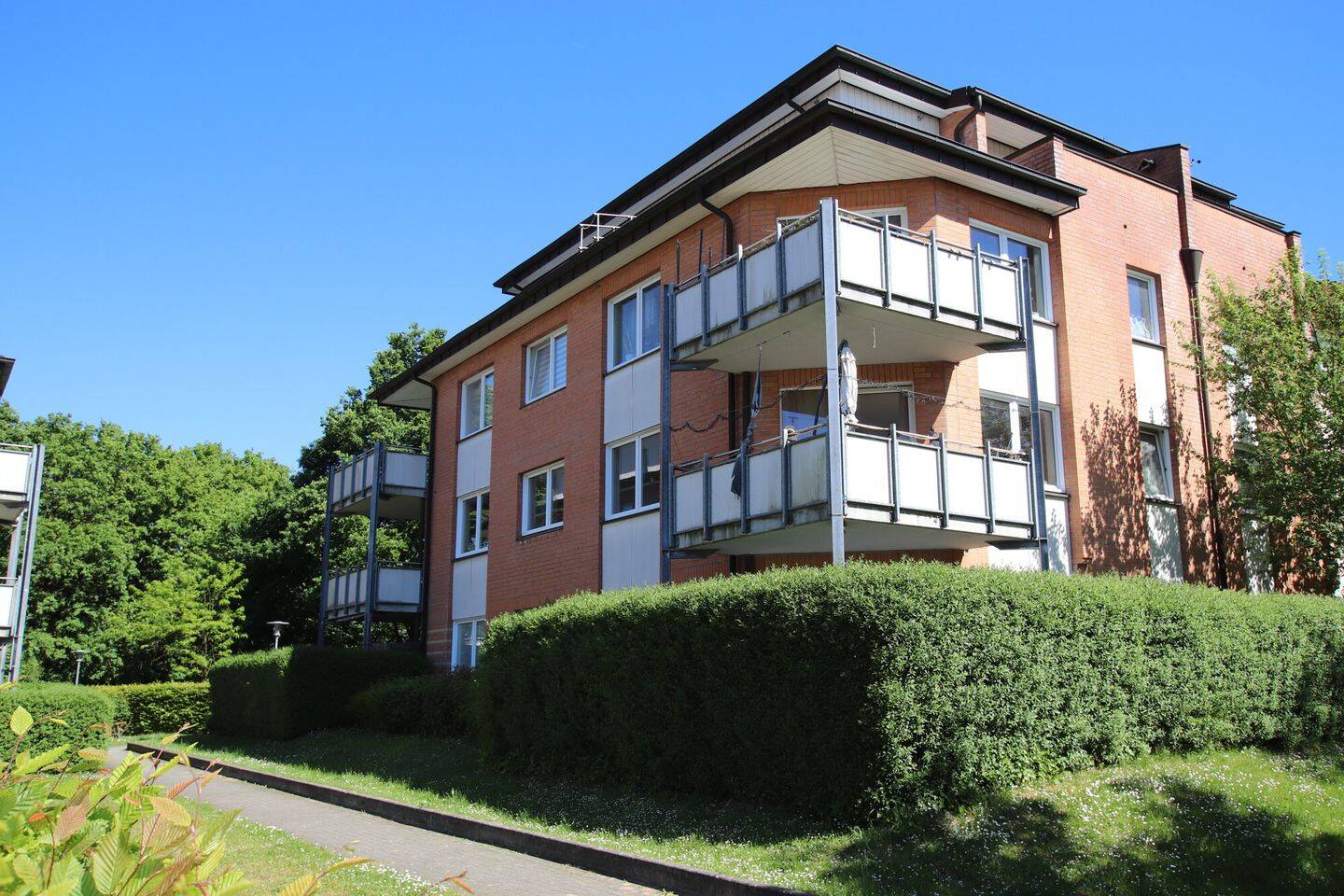 Lichtdurchflutete Etagenwohnung zur Miete mit Balkon in Hamburg – Wentzel Dr., 21509 Glinde