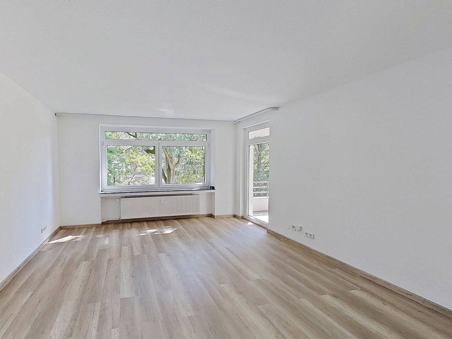 Lichtdurchflutete 3-Zimmer-Wohnung mit BALKON und viel Platz in grüner Wohnlage, 33659 Bielefeld (Senne)
