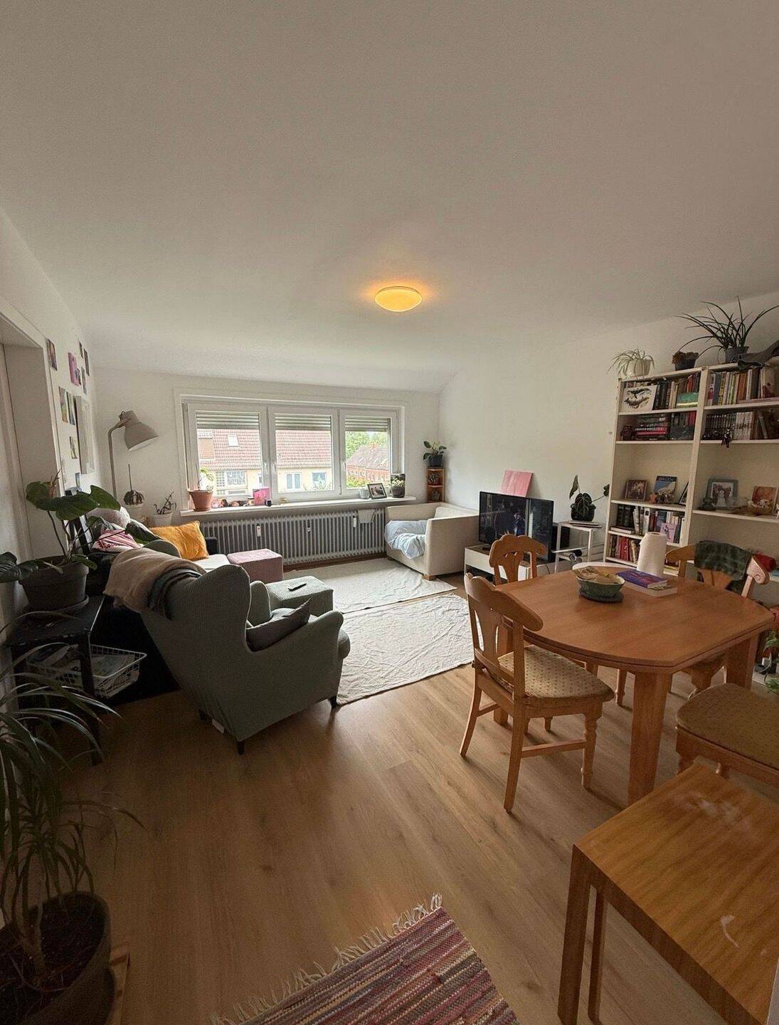 Renovierte, moderne drei Zimmer Wohnung mit Balkon in der Bremer Neustadt zu verkaufen!, 28201 Bremen (Buntentor Gartenstadt Süd Huckelriede Neustadt Südervorstadt)