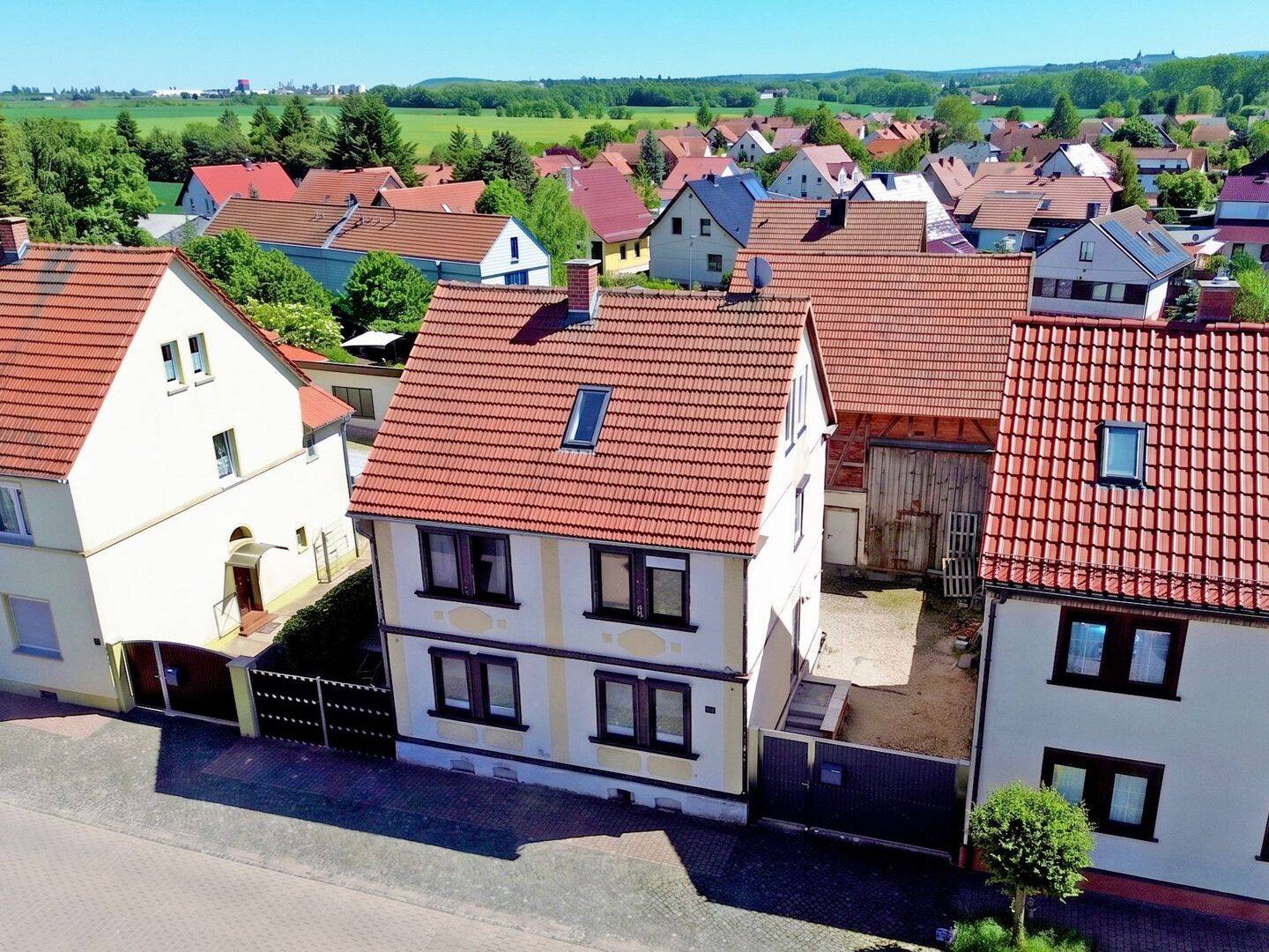 Viel Platz für die ganze Familie – Saniertes Einfamilienhaus in Remstädt mit Garten, Terrasse und Scheune, 99869 Nessetal (Remstädt)