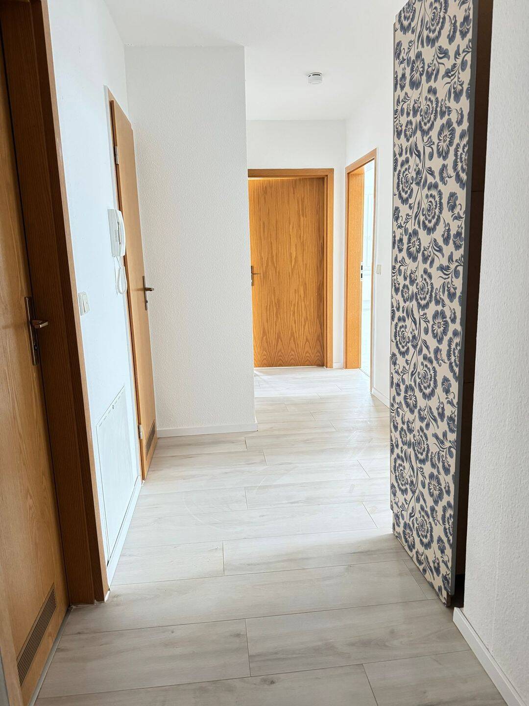 Frisch Renovierte Dachgeschosswohnng mit Balkon !, 6184 Kabelsketal