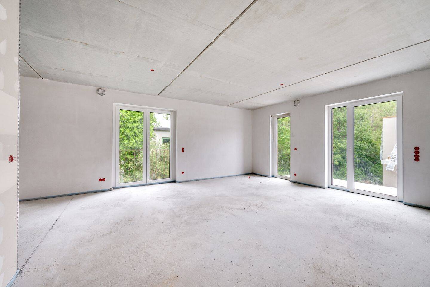 AIGNER – Neubau: Großzügige 3 Zimmer Wohnung mit Balkon im Nordwesten Münchens, 80995 München (Allach-Untermenzing Feldmoching-Hasenbergl Moosach)