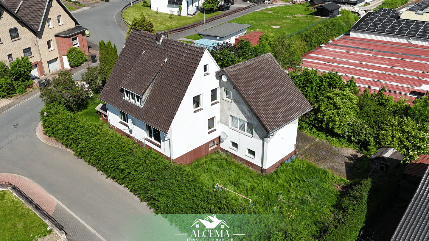 Dreifamilienhaus mit Garten und vielseitigen Nutzungsmöglichkeiten in Marsberg, 34431 Marsberg