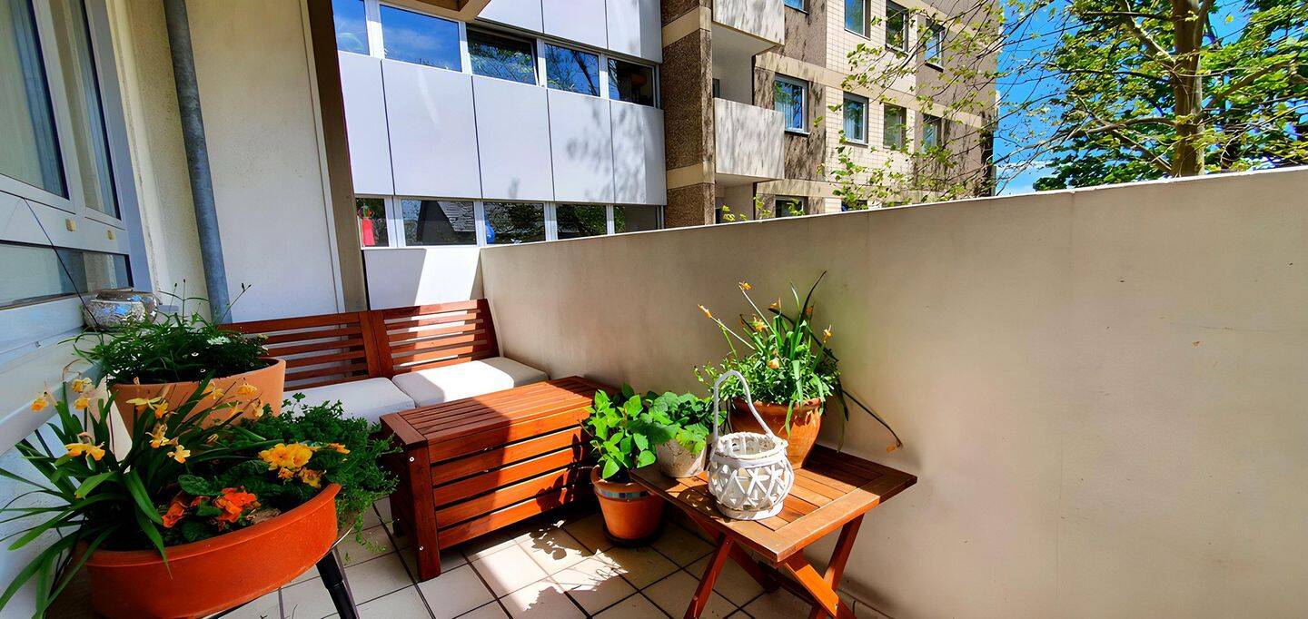 Gepflegte 2-Zimmer-Wohnung mit Balkon und EBK in Frankfurt am Main von Privat, 60320 Frankfurt am Main