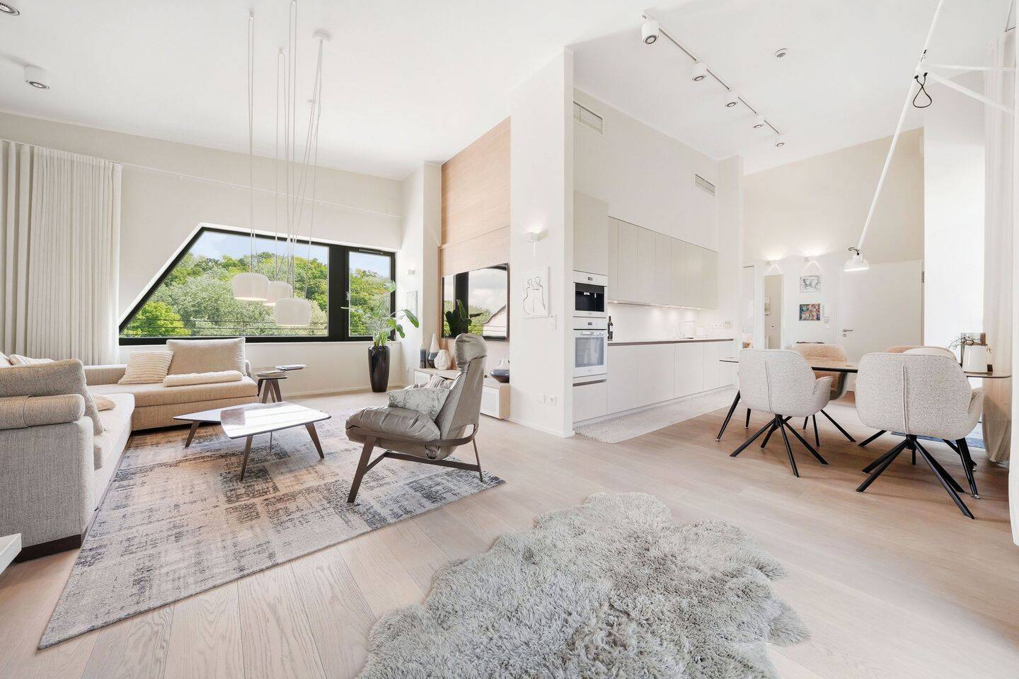 Möbliertes Penthouse mit Sonnenterrassen, Sauna und Kamin, 10249 Berlin (Friedrichshain-Kreuzberg Friedrichshain Prenzlauer Berg)