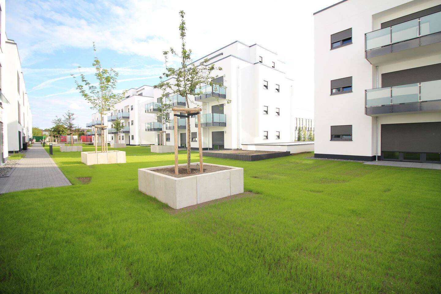 Hochwertige 3-Zimmer-Wohnung mit grosser Dachterrasse und Einbauküche!, 53859 Niederkassel