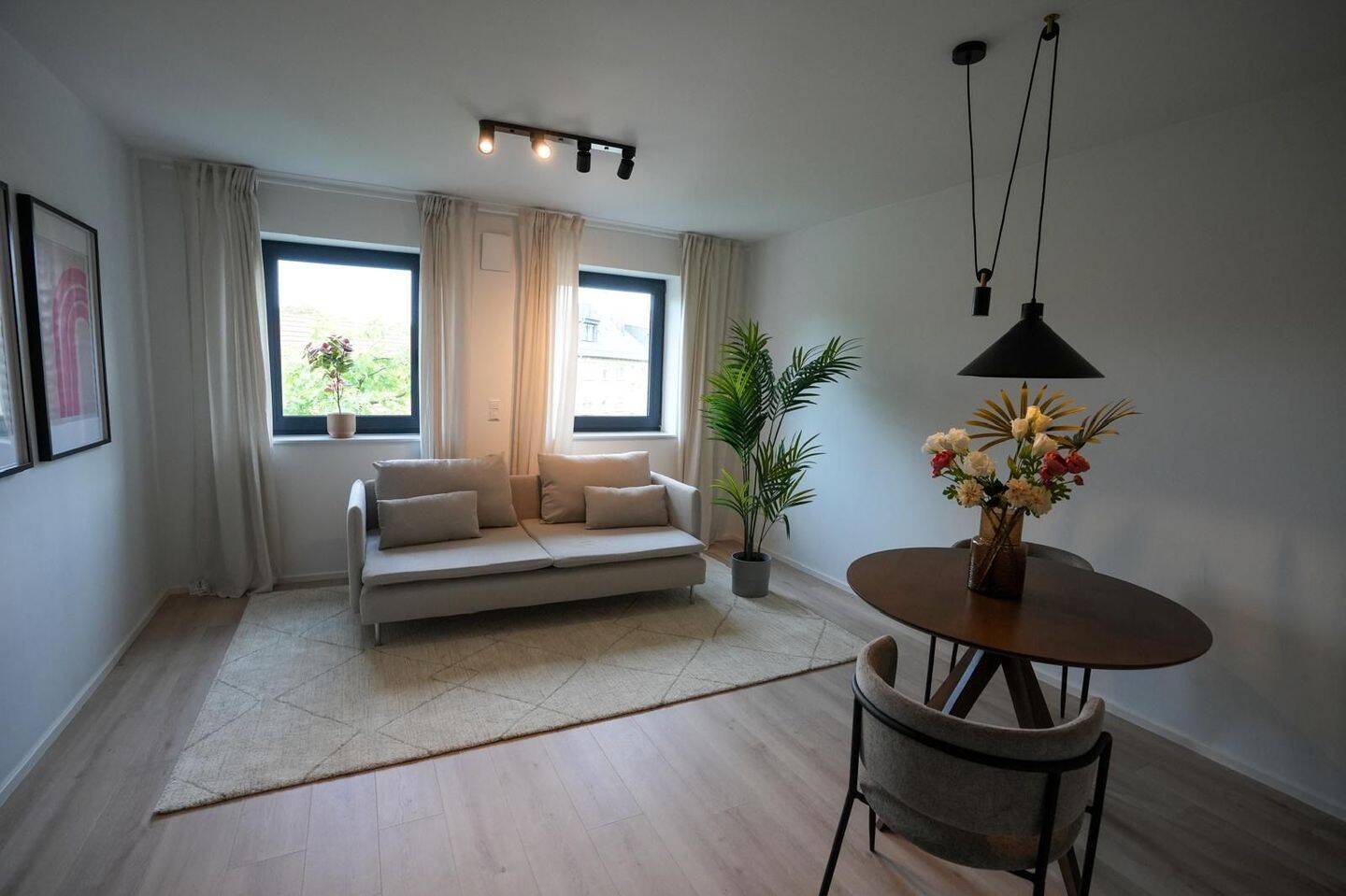 Moderne, voll möblierte 2-Zimmer Wohnung – zentrumsnah – energieeffizient, 90439 Nürnberg (Großreuth bei Schweinau Schweinau Sankt Leonhard Sündersbühl)