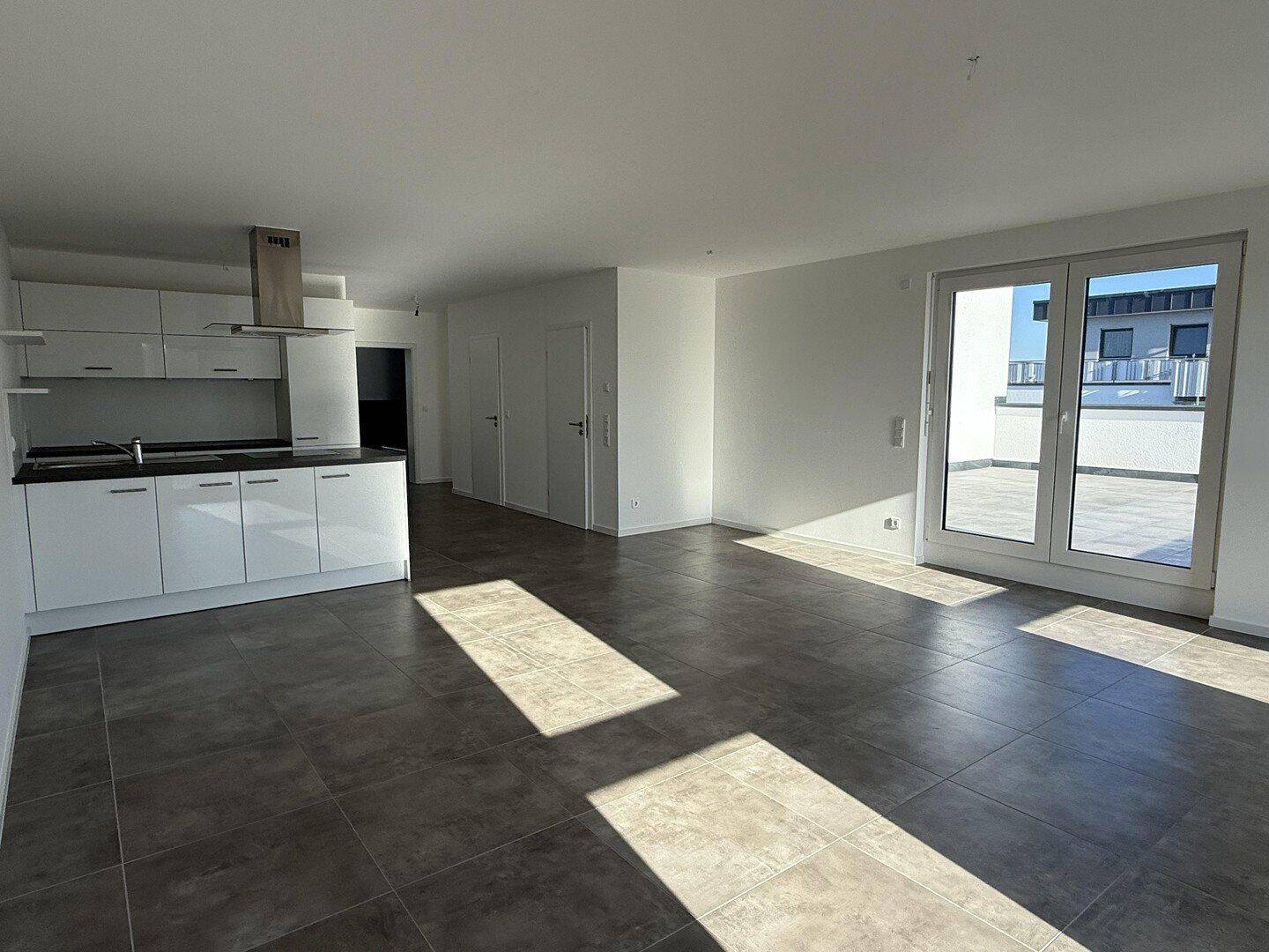 Großzügiges Penthouse mit XXL Dachterrasse & Einbauküche, 63526 Erlensee