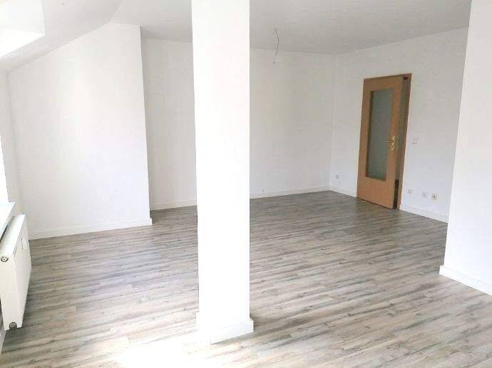 !! Dachgeschoss, 3-Zimmer-Wohnung in ruhiger Nebenstraße im Stadtteil Kaßberg !!, 9112 Chemnitz (Altendorf Kaßberg Zentrum)