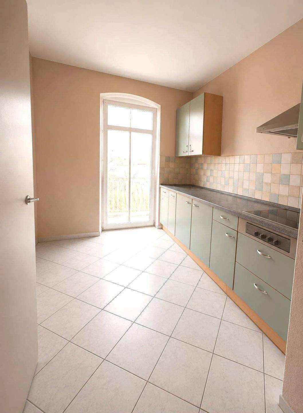 GROSSER BALKON / RUHIGE LAGE / GEPFLEGTE WOHNANLAGE, 6667 Weißenfels
