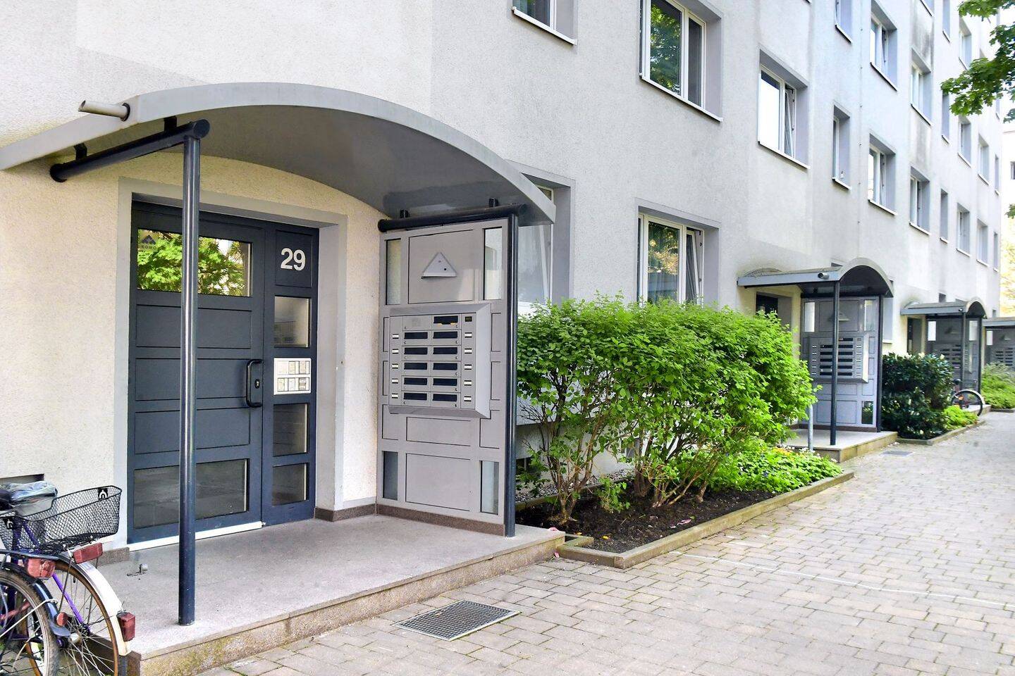 Zwei Zimmer voller Leben, 99089 Erfurt (Altstadt Andreasvorstadt Berliner Platz Ilversgehofen Rieth)