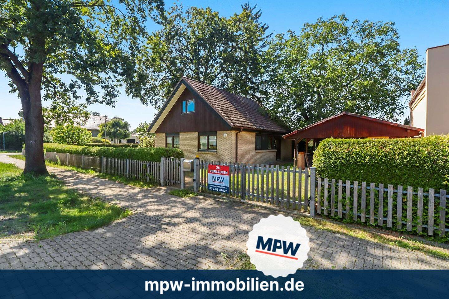 895 m² Eckgrundstück mit Ausbaupotenzial: Ihr Familienhaus in Falkensee, 14612 Falkensee